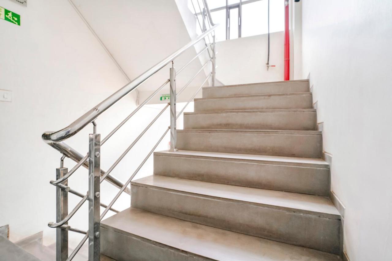 Fabhotel Kyra - Near Airport Road Αχμπανταμπάντ Εξωτερικό φωτογραφία