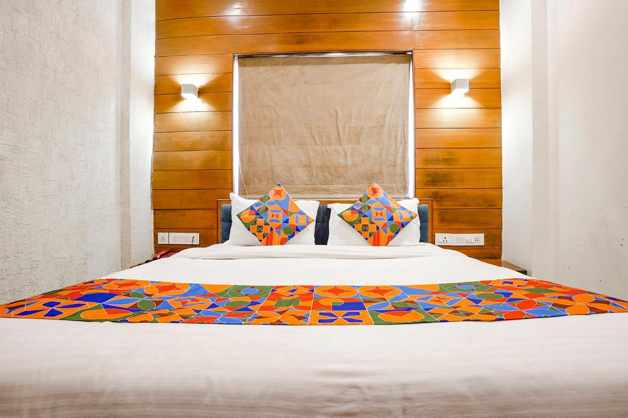 Fabhotel Kyra - Near Airport Road Αχμπανταμπάντ Εξωτερικό φωτογραφία