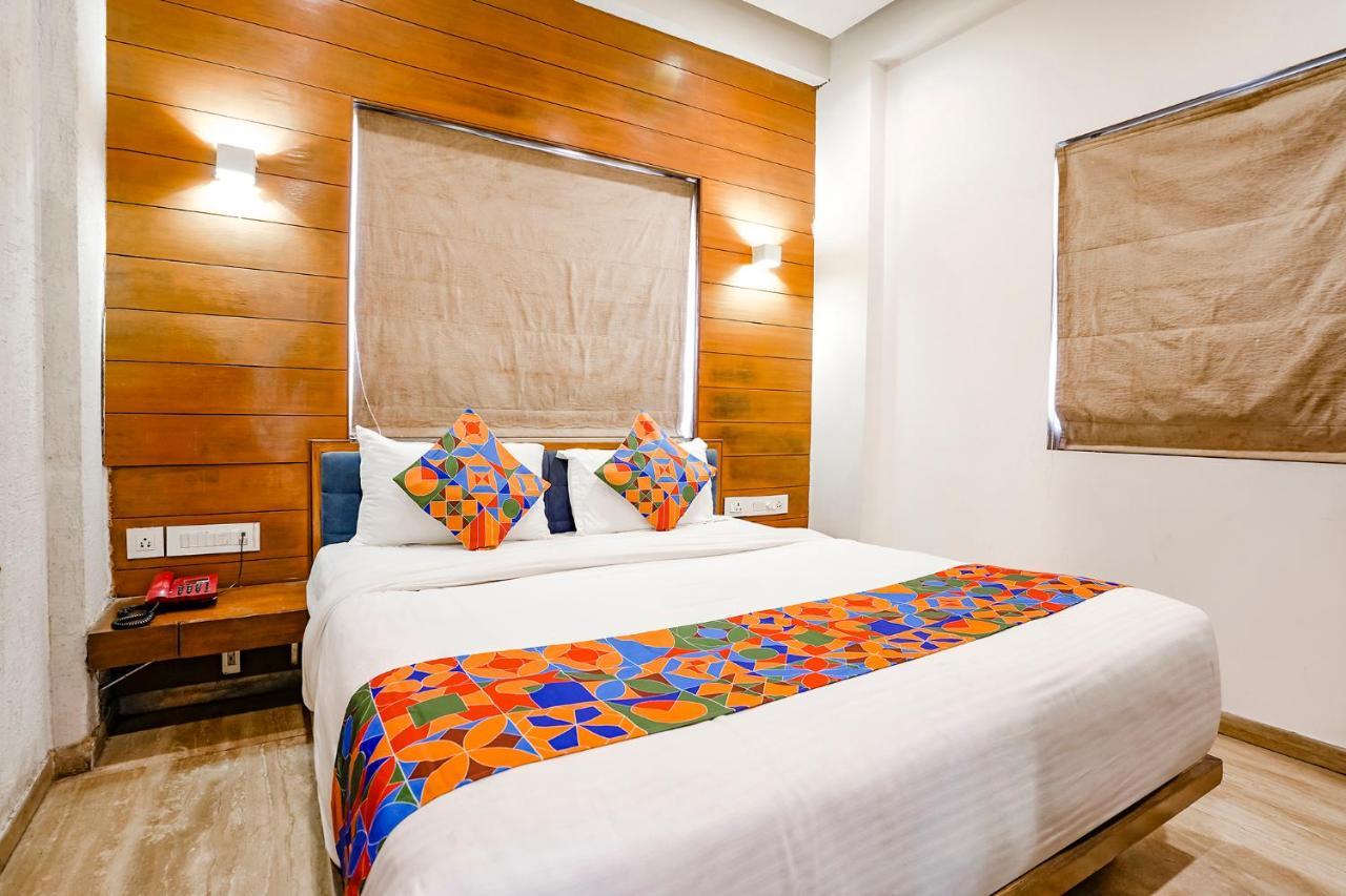 Fabhotel Kyra - Near Airport Road Αχμπανταμπάντ Εξωτερικό φωτογραφία