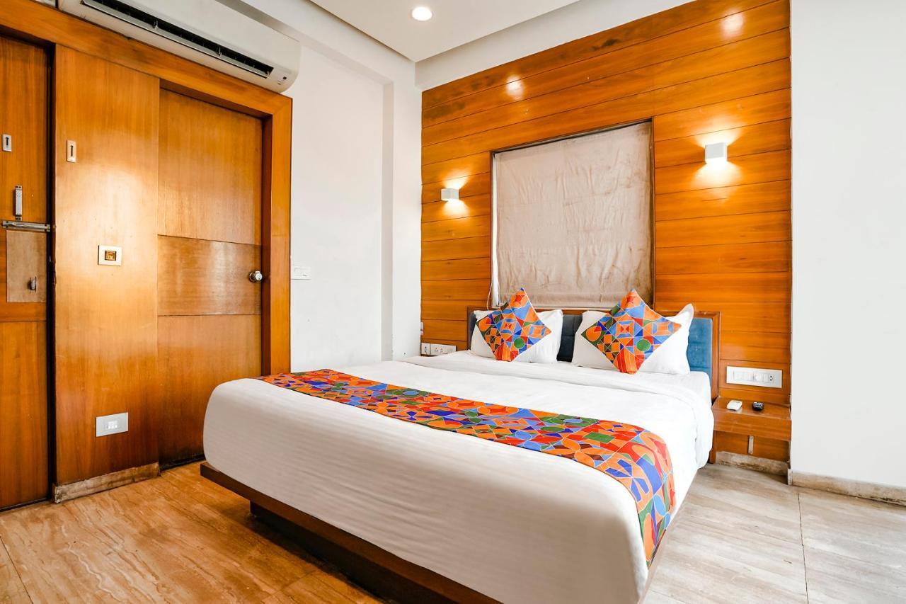 Fabhotel Kyra - Near Airport Road Αχμπανταμπάντ Εξωτερικό φωτογραφία