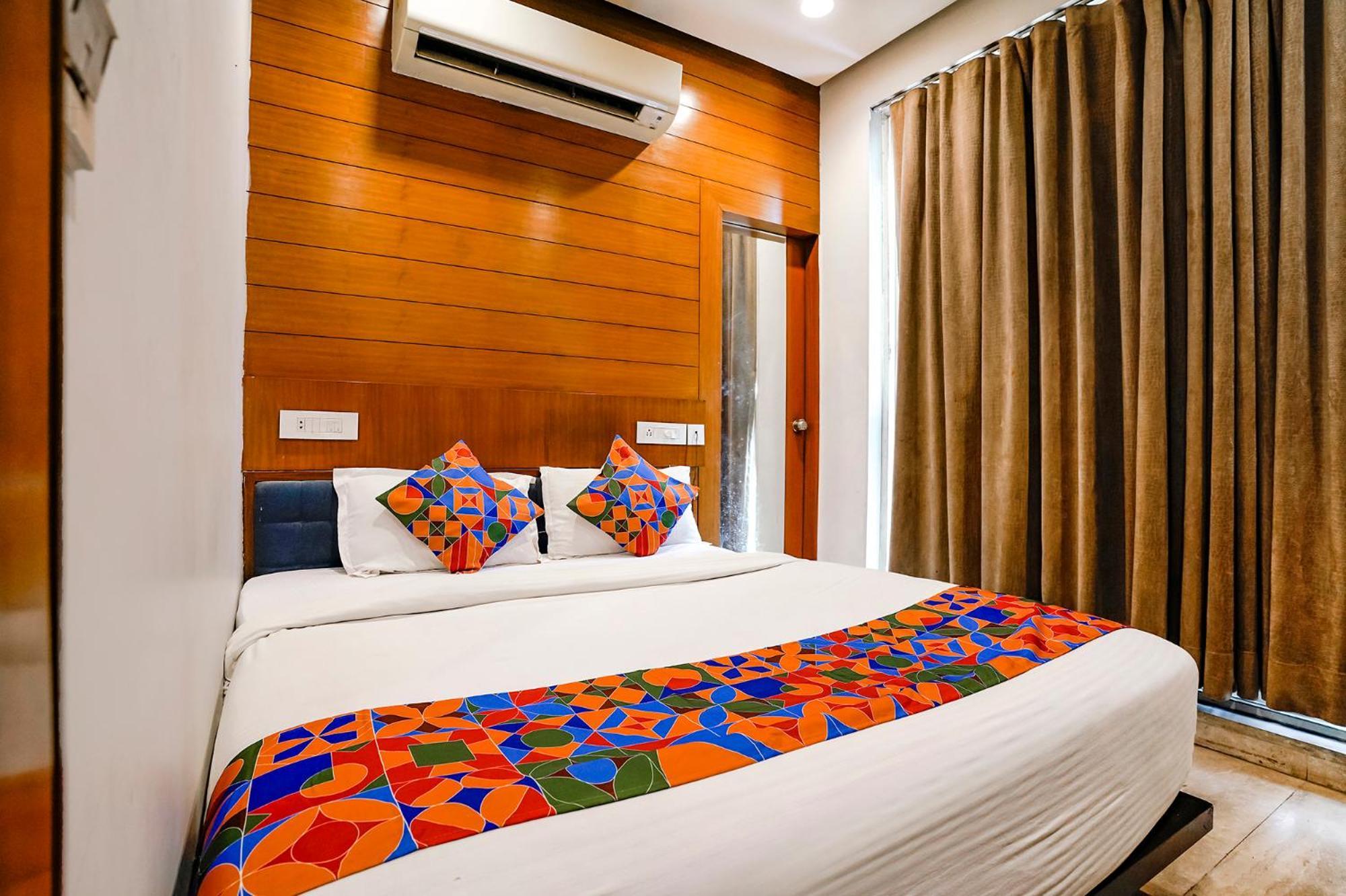 Fabhotel Kyra - Near Airport Road Αχμπανταμπάντ Εξωτερικό φωτογραφία