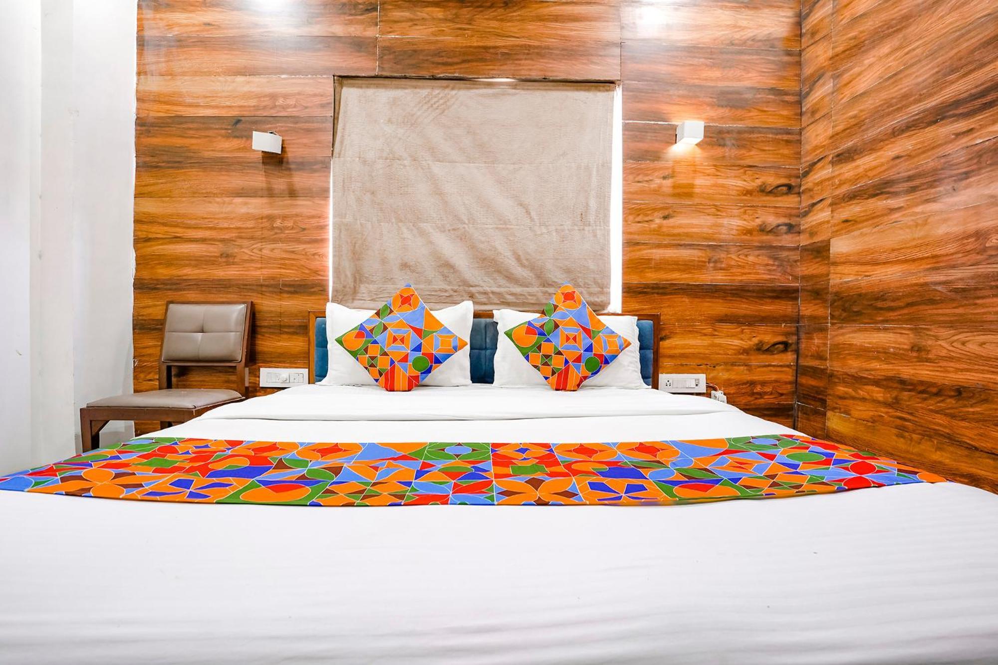 Fabhotel Kyra - Near Airport Road Αχμπανταμπάντ Εξωτερικό φωτογραφία