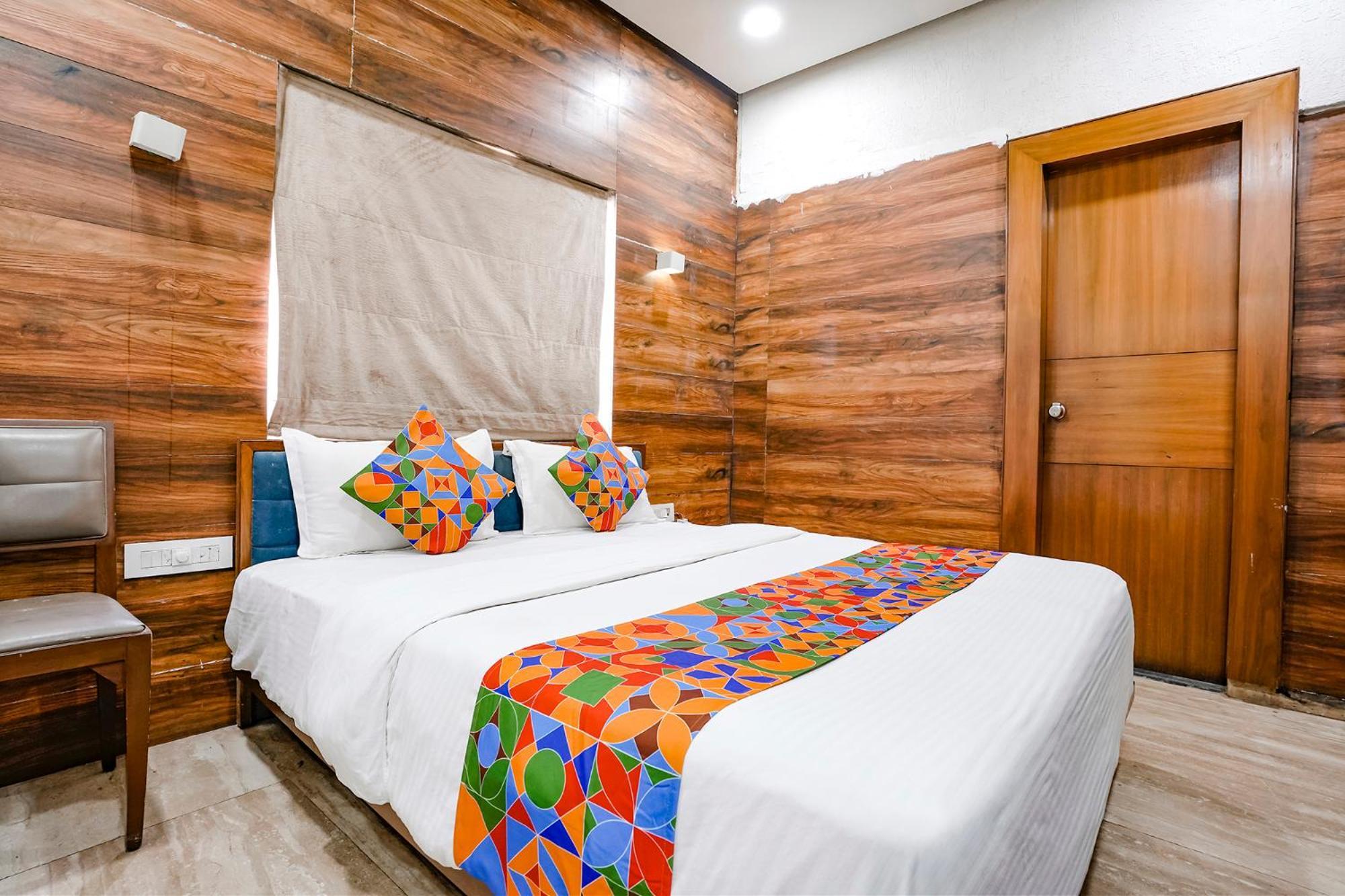 Fabhotel Kyra - Near Airport Road Αχμπανταμπάντ Εξωτερικό φωτογραφία