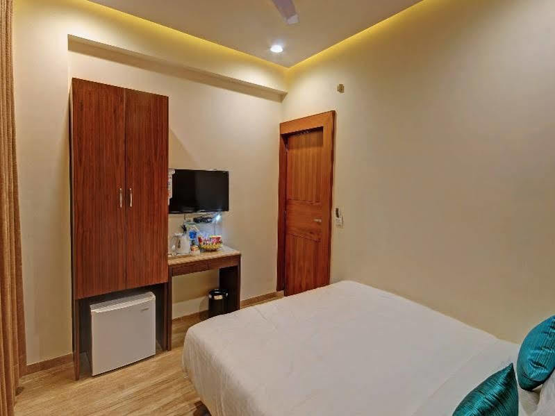 Fabhotel Kyra - Near Airport Road Αχμπανταμπάντ Εξωτερικό φωτογραφία