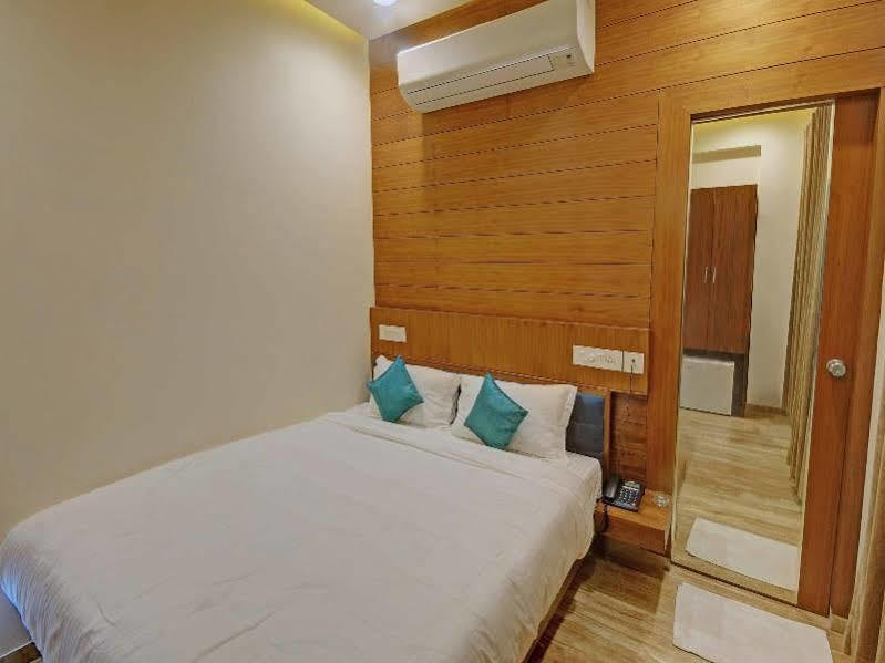 Fabhotel Kyra - Near Airport Road Αχμπανταμπάντ Εξωτερικό φωτογραφία